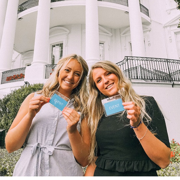 Gingrich 360 Interns at the White House